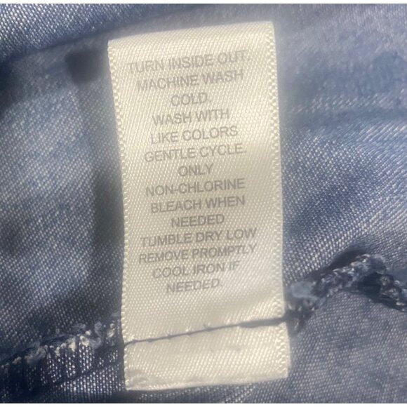 EST 1946 Top  Womens 18/20W Blue Sleeveless Denim Embroidered Front - Picture 6 of 12